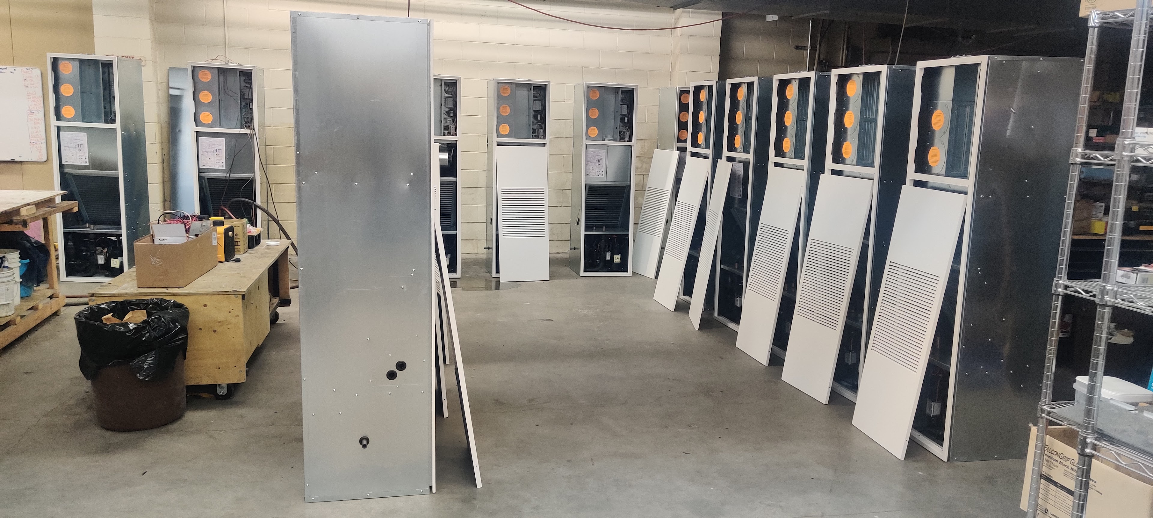 Manufacturer cabinets in production; exact model unconfirmed